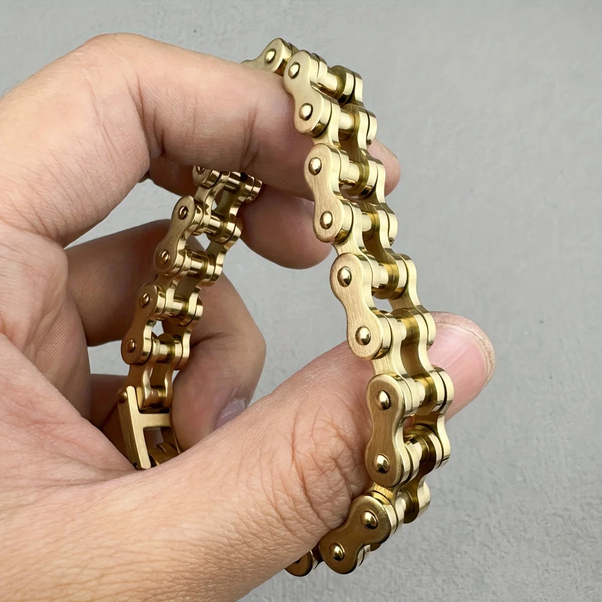 Pulsera Biker Dorado